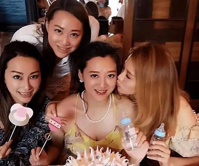 低调如她，为何稳坐“港圈第一名媛”宝座？（组图） - 27
