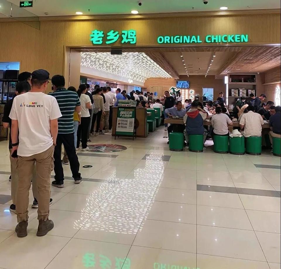 痛骂西贝的年轻人，转头捧火了河南“预制菜之王”（组图） - 2