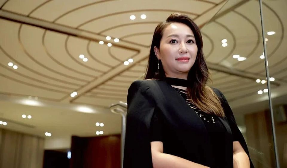 低调如她，为何稳坐“港圈第一名媛”宝座？（组图） - 10