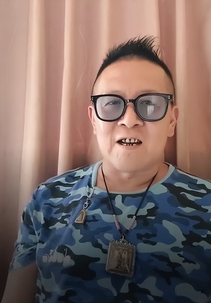 唏嘘！台湾男星家中死亡无人察觉，屋内散发尸臭！爱犬陪伴遗体数日（组图） - 8