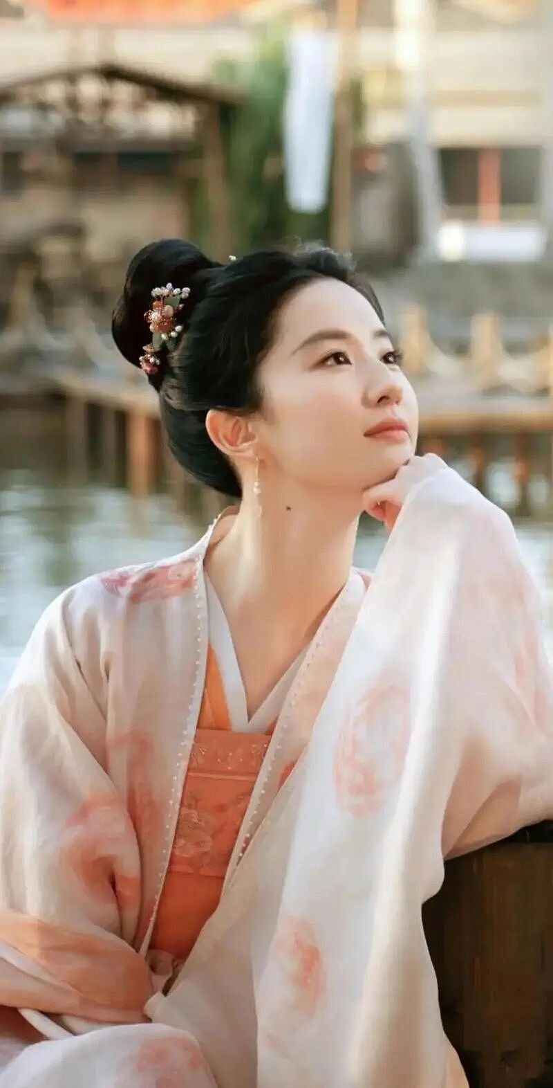 广东女孩神似刘亦菲走红，发3条视频涨粉20万，网友：三分像她已是绝色（组图） - 6