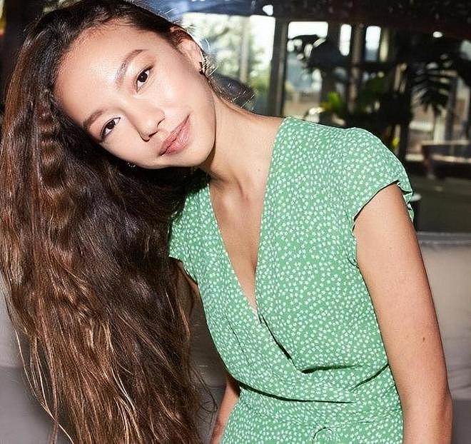 邓文迪俩女儿：乖巧懂事深得默多克宠爱，老大进高盛，老二更厉害（组图） - 13