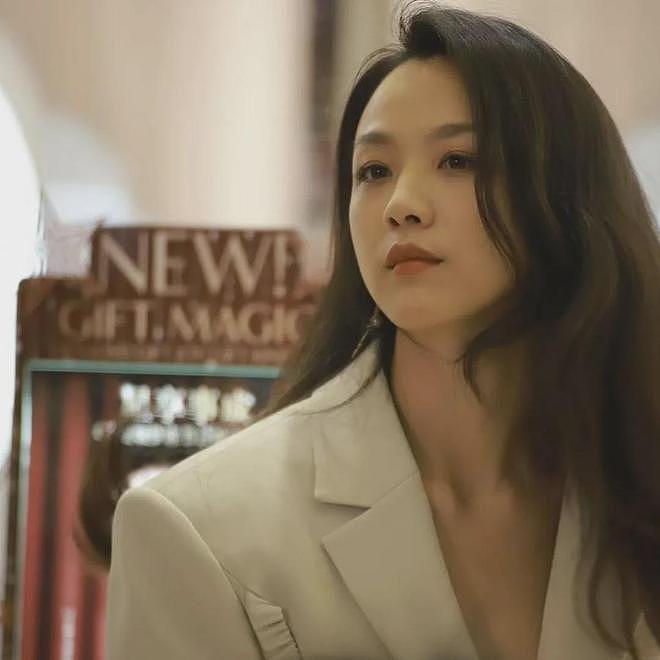 被封杀18年后，46岁汤唯现状曝光：离开娱乐圈的日子，我在乡下种菜养鸡（组图） - 5