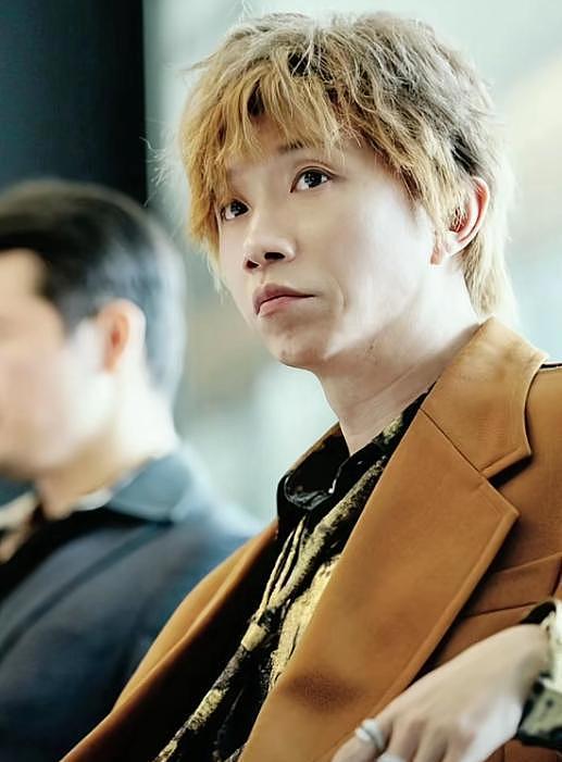 32岁白敬亭与43岁宋家腾对比，才发现，颜值在演技前黯然失色（组图） - 16