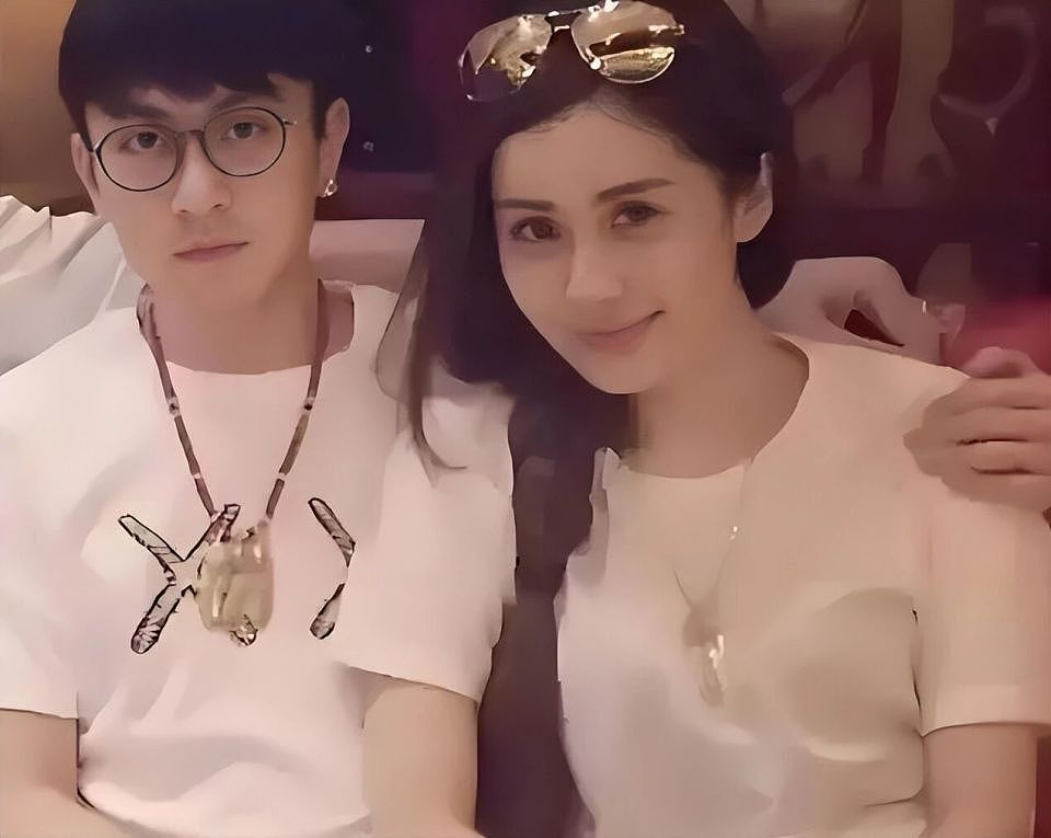 翟欣欣被判12年!盘点3位顶级“捞女”,只有她一手烂牌打成王炸(组图) - 26