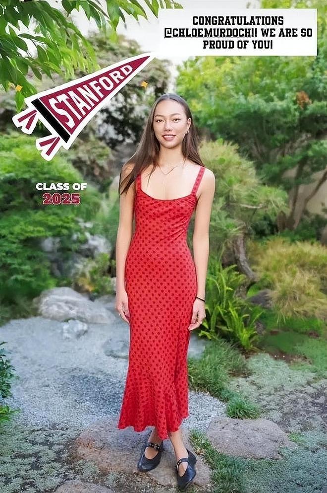 邓文迪俩女儿：乖巧懂事深得默多克宠爱，老大进高盛，老二更厉害（组图） - 11