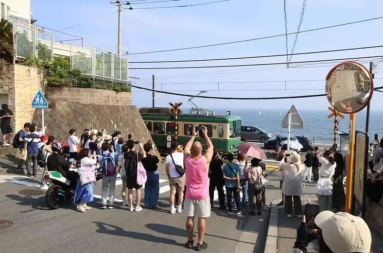 灌篮高手打卡地乱象，政府设立专门拍照区，实验4天后....（组图） - 4