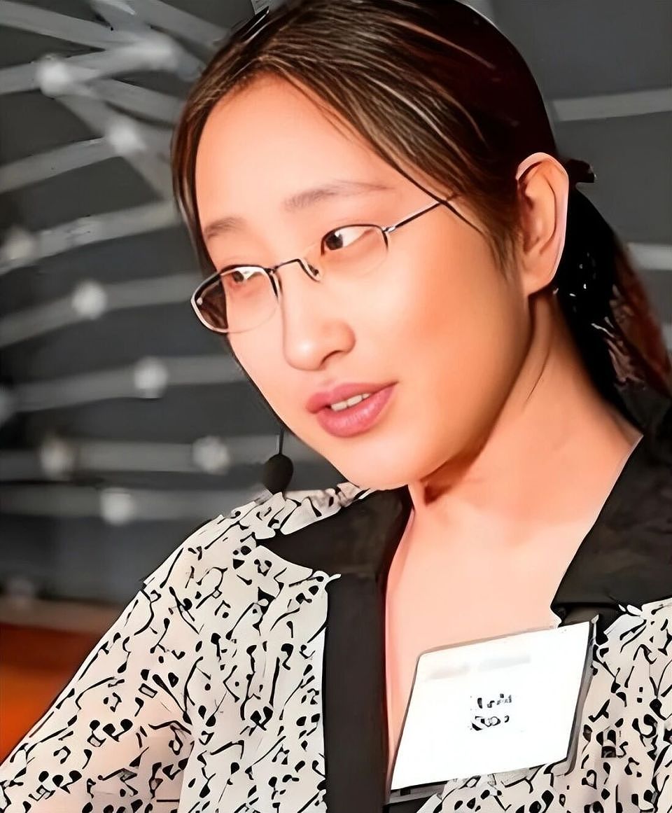 翟欣欣被判12年!盘点3位顶级“捞女”,只有她一手烂牌打成王炸(组图) - 16