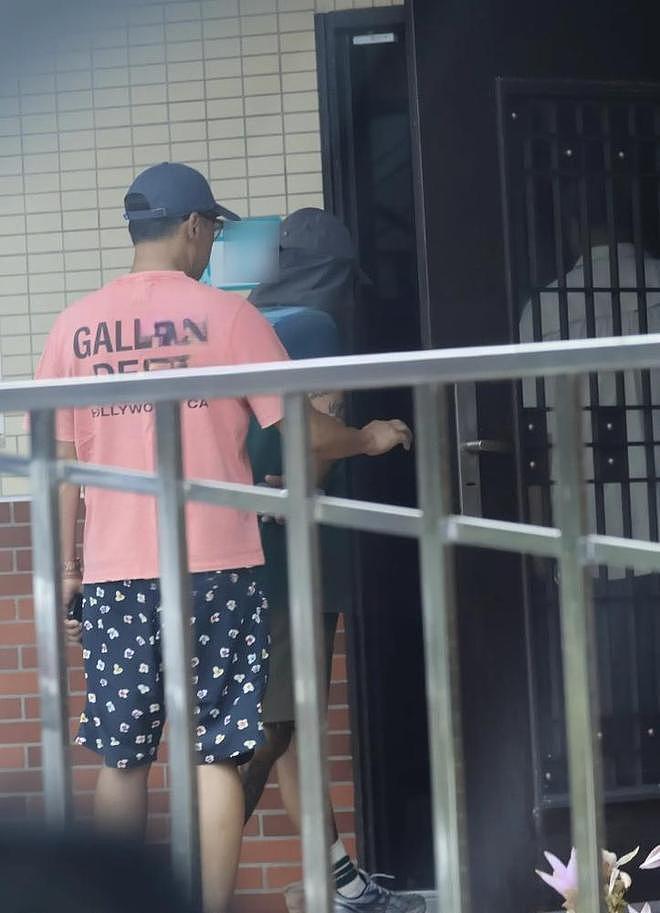 具俊晔首开口谈大S，心情沉痛经常梦到亡妻，俩友人陪着他守墓（组图） - 12