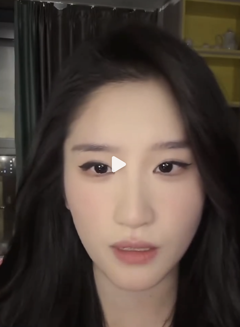 广东女孩神似刘亦菲走红，发3条视频涨粉20万，网友：三分像她已是绝色（组图） - 4