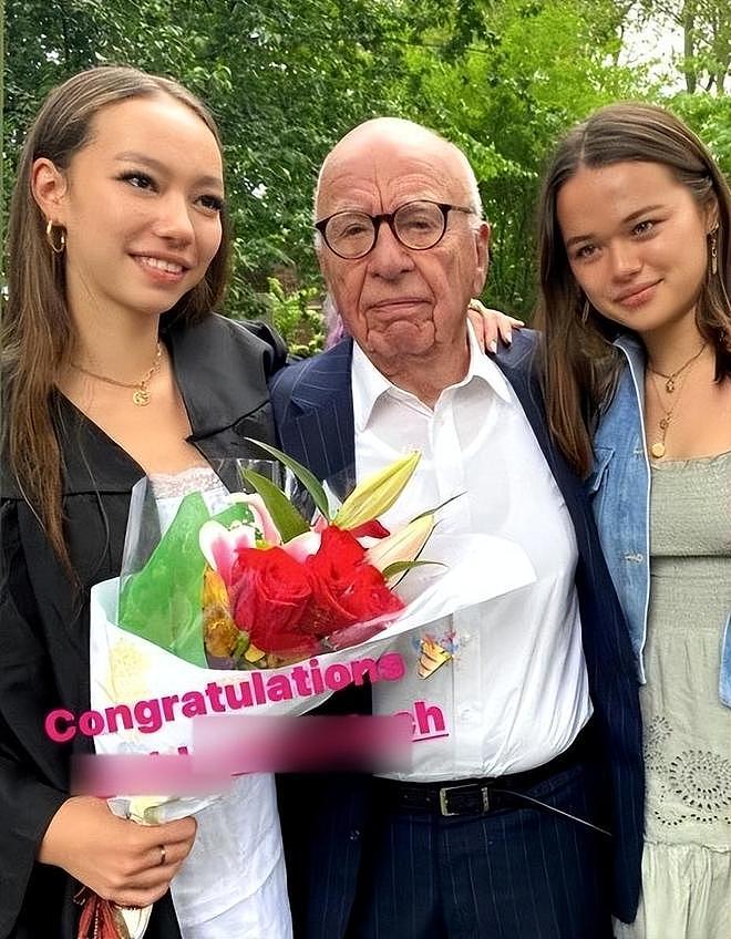 邓文迪俩女儿：乖巧懂事深得默多克宠爱，老大进高盛，老二更厉害（组图） - 17