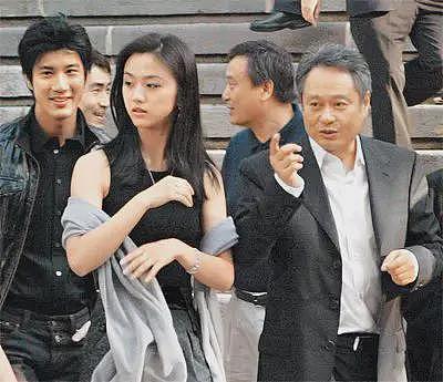 被封杀18年后，46岁汤唯现状曝光：离开娱乐圈的日子，我在乡下种菜养鸡（组图） - 14