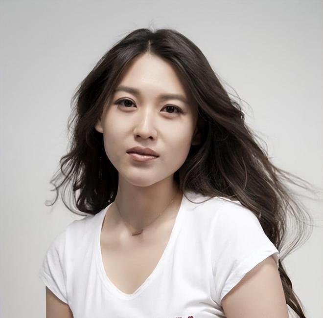 顶替杨紫出演“夏雪”的宁丹琳，被骂了17年，如今她过得怎么样？（组图） - 22