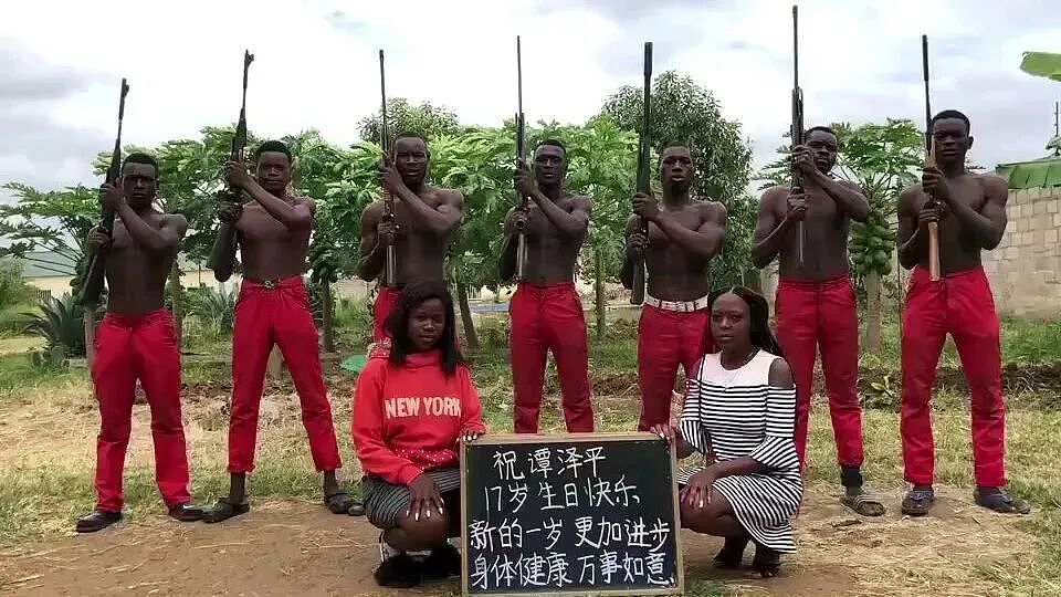 几句祝福敢卖2999，一个月能卖40万？到底谁疯了（组图） - 7