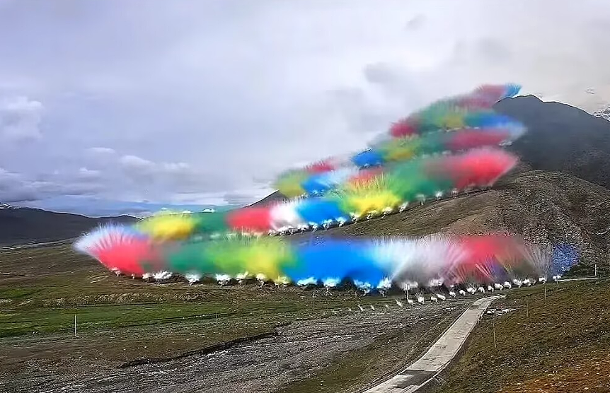 官媒下场,称蔡国强炸山秀已涉嫌违法!网友称其表演内核是 “老登内核”(组图) - 3