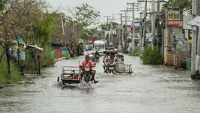 桦加沙吹袭中国华南地区，香港澳门挂八号风球（组图） - 10