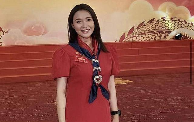 TVB知名女星转行从政，登豪华游轮晒泳装照（组图） - 6