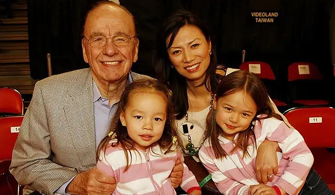 豪门大戏！邓文迪俩00后女儿爽爽躺赢默多克家族继承大战？又继承又拿百亿，比哥姐都快乐…（组图） - 8