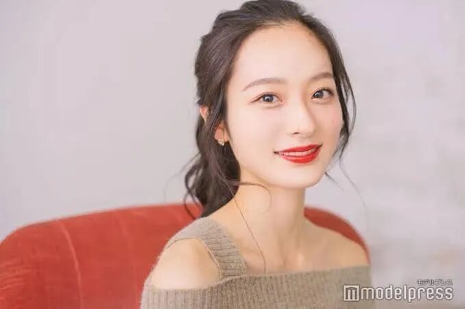 东京大学校花下海拍片！网友炸锅：学霸美貌并存，为什么要做“脱星”？（组图） - 3