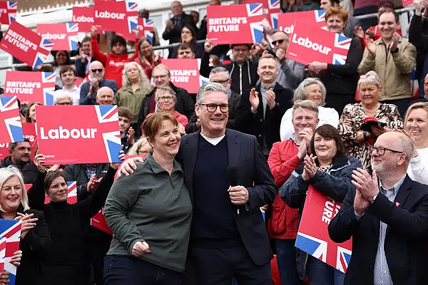 英国要取消永居?下任首相热门人选放话:禁用NHS、门槛继续提高!全网炸锅...(组图) - 7
