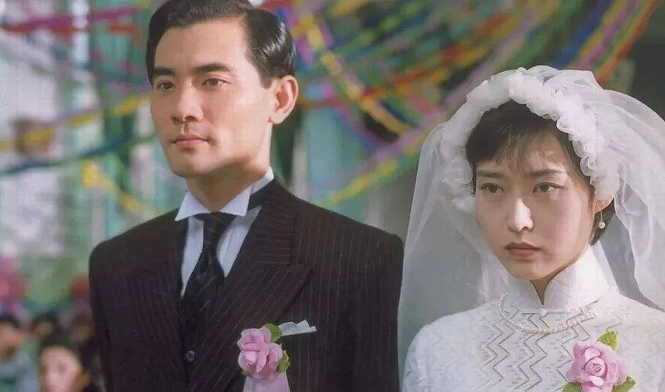 宣布正式破产!星途暗淡变三级女星,嫁入豪门开始洗白,今老公破产生活突变(组图) - 10