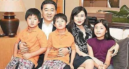 宣布正式破产!星途暗淡变三级女星,嫁入豪门开始洗白,今老公破产生活突变(组图) - 39