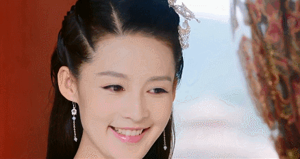 陈道明没说错,不拍戏就“消失”的李沁,已走上女演员另一条大道(组图) - 16