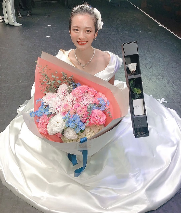 东京大学校花下海拍片！网友炸锅：学霸美貌并存，为什么要做“脱星”？（组图） - 14