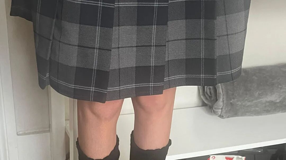校裙差2厘米，学校羞辱12岁女生，不给饭不给水！（组图） - 2