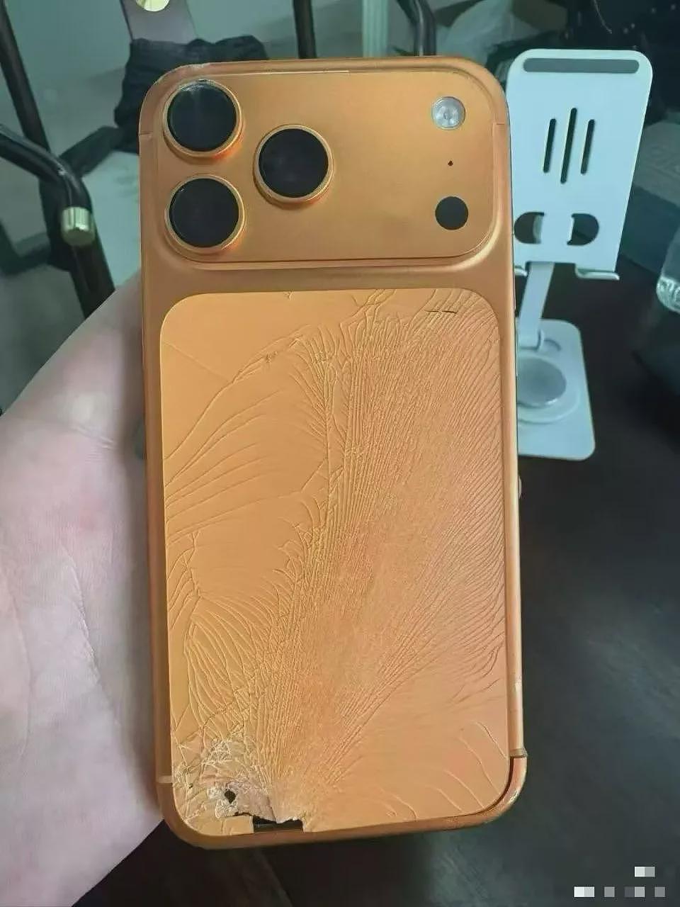 第一批入手iPhone新机的用户已经“翻车了”(组图) - 4