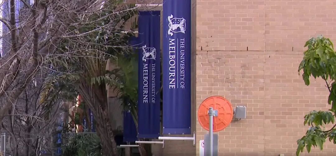 可怕！墨大医学留学生竟偷拍150名女性几百私密影像！屡次犯罪认罪却都未被定罪！学生喊话快把他赶出墨大！（组图） - 7