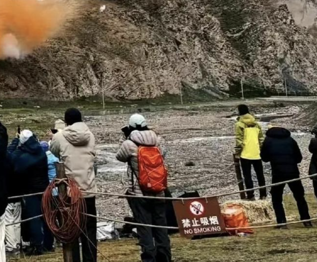 怒！始祖鸟被爆曾想在日本或法国烟花炸山，被拒后才辗转喜马拉雅？（组图） - 7