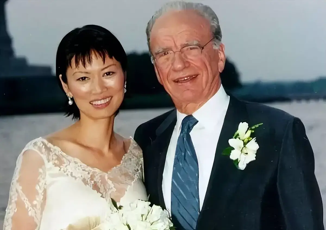 豪门大戏！邓文迪俩00后女儿爽爽躺赢默多克家族继承大战？又继承又拿百亿，比哥姐都快乐…（组图） - 7