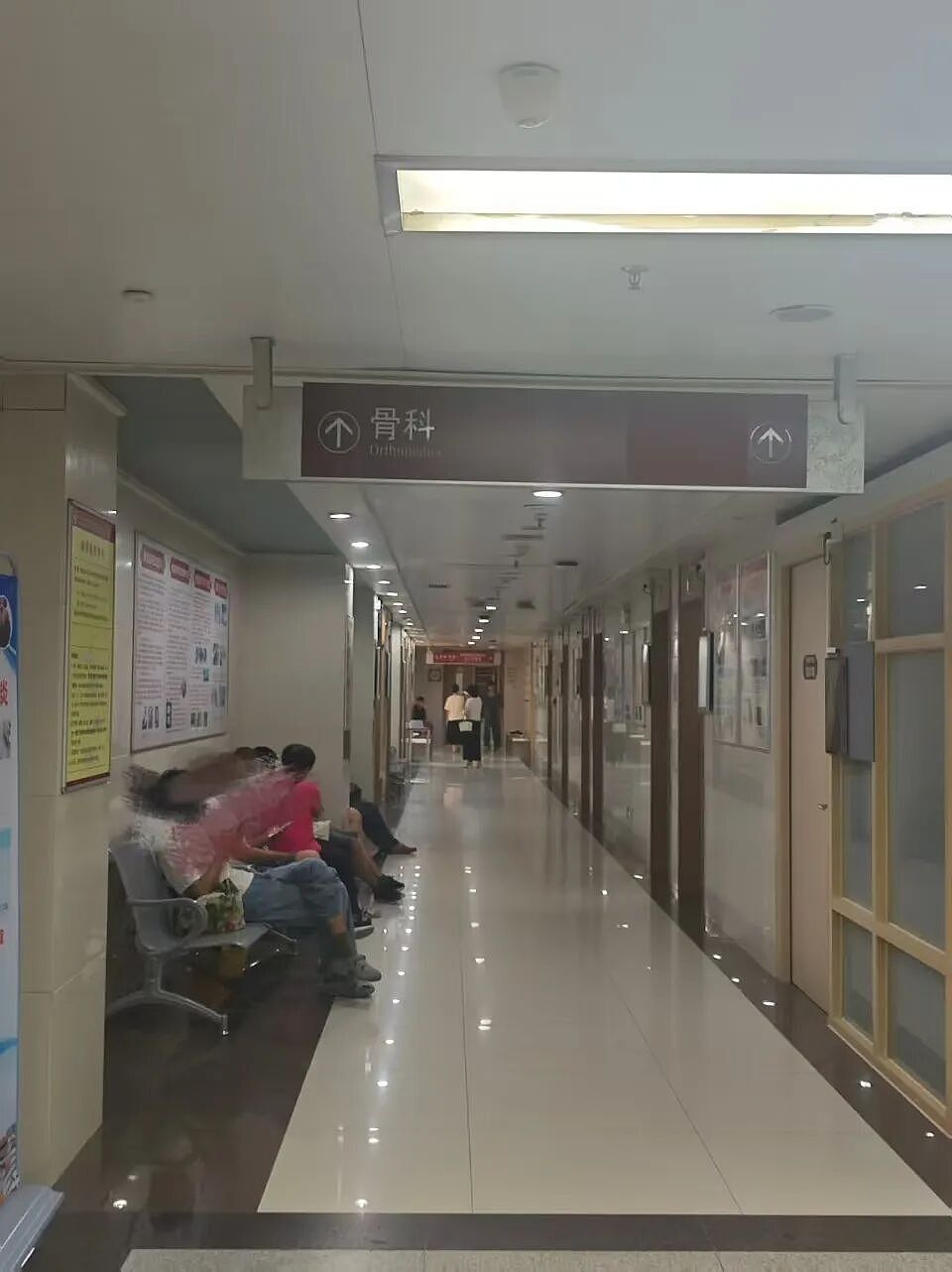 广州一医院发生伤医事件,医生“受伤很重”,已做完手术送至ICU,行凶者已被抓(组图) - 1