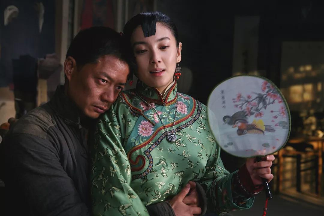 陈道明没说错,不拍戏就“消失”的李沁,已走上女演员另一条大道(组图) - 14