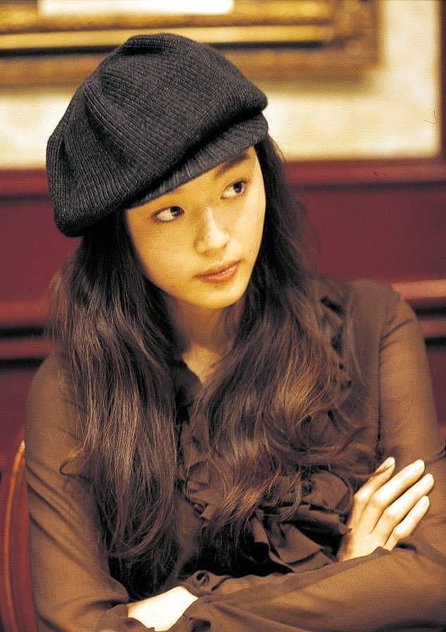 从韩娱女神到“双面人”:全智贤的大女主人设,本就摇摇欲坠?(组图) - 12