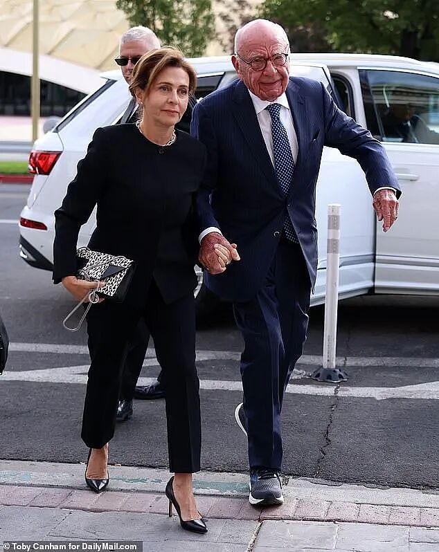 澳媒大亨默多克家族继承大战终定，邓文迪俩女儿成巅峰权力之争躺赢玩家（组图） - 4
