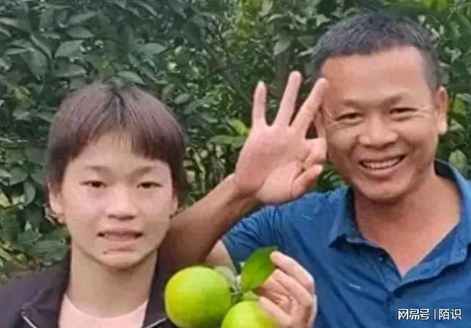 全红婵爸爸当老板了，新店开业火爆，店里人山人海，妈妈乐开花（组图） - 1