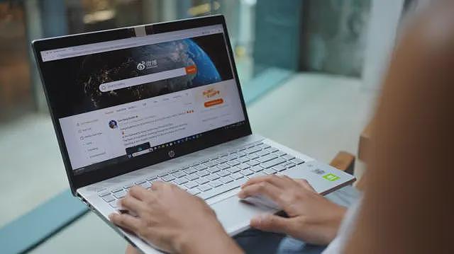 中国男星于朦胧坠楼案：官方通报后，民众为何继续质疑（组图） - 3