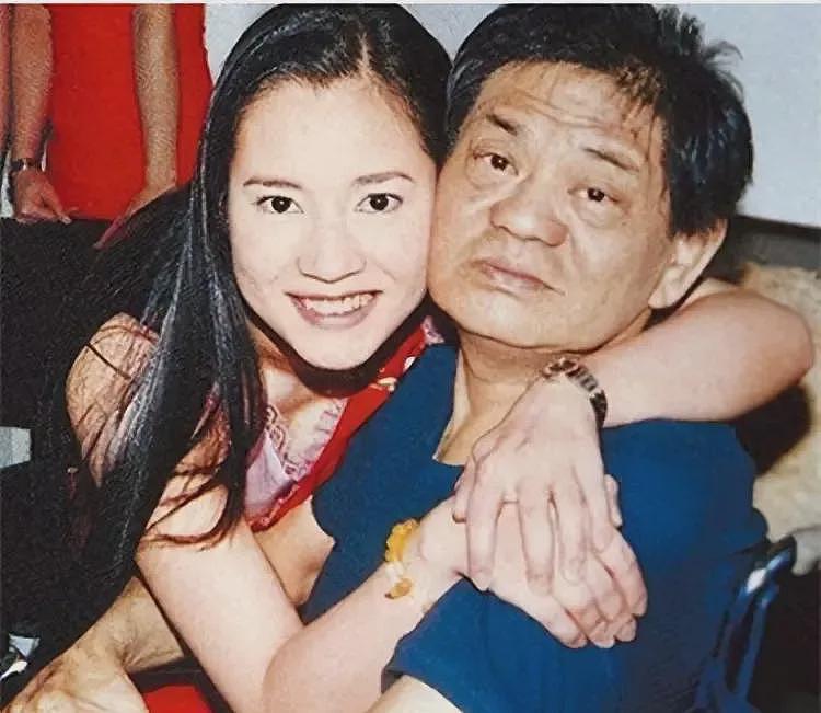 向太再揭娱乐圈黑幕:女演员被白嫖,男星玩太花早早去世(组图) - 12