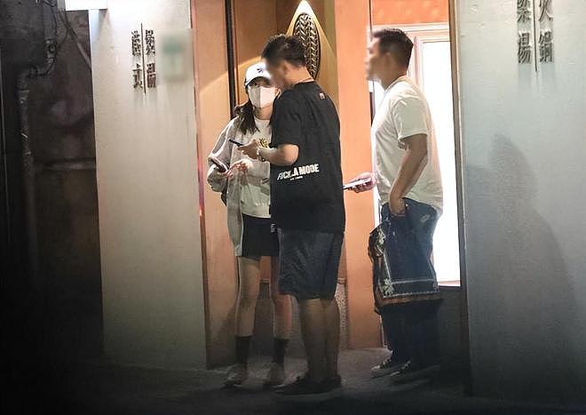 安以轩白天带娃晚上泡夜店，仨男相伴玩到凌晨，老公已入狱3年（组图） - 6