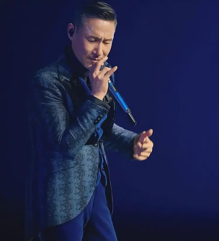 张学友被吐槽区别对待，演唱会门票香港比内地便宜，靠人气割韭菜（组图） - 2