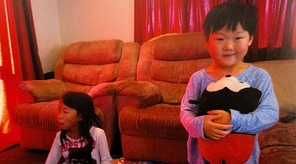 残忍至极！亚裔妈妈亲手杀死两个年幼孩子，塞进行李箱抛尸！动机曝光（组图） - 3