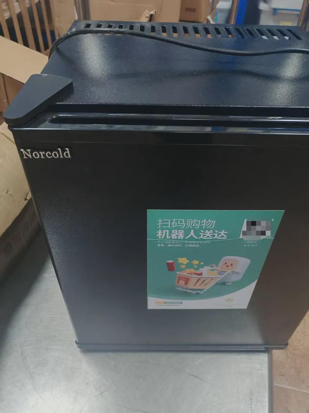 太无语!事发上海五星级酒店,夫妻半夜被迫躲在阳台:第一次遇到这种事!(组图) - 3