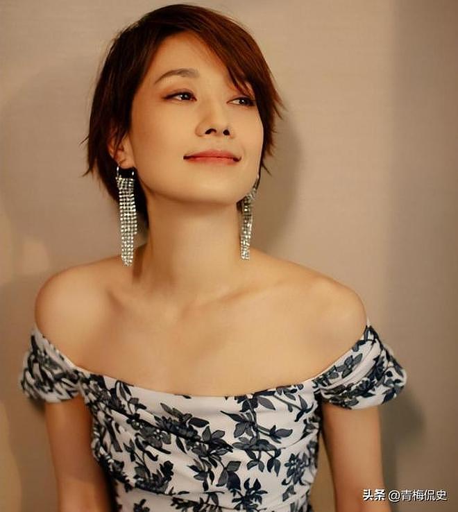 49岁马伊琍没想到，辛苦养大的17岁女儿文君竹，早为亲爹文章争光（组图） - 17