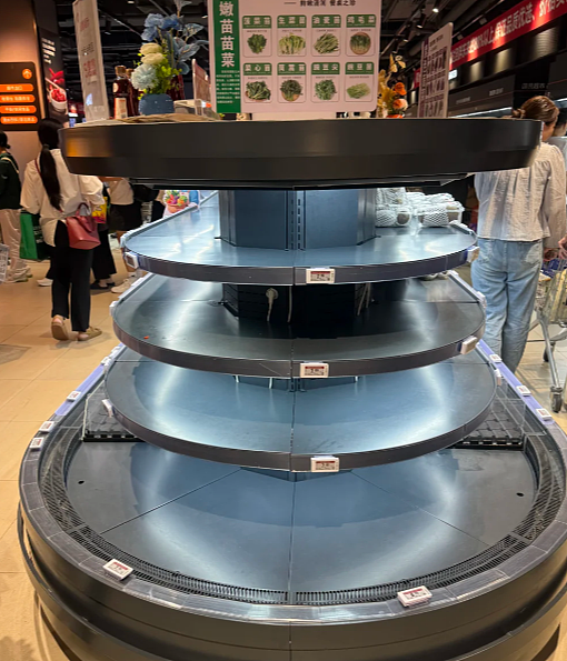 回国紧急提醒！所有飞香港航线停飞！近千架航班取消，超市全部抢空（组图） - 8