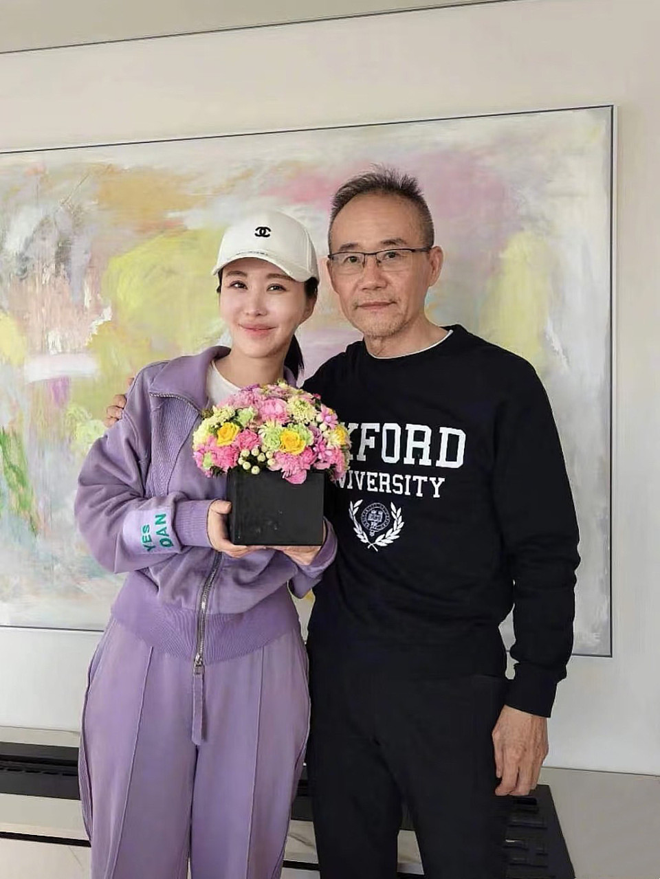 74岁王石罕见参会，穿格子衬衫戴“假发套”，显得又老又年轻（组图） - 10