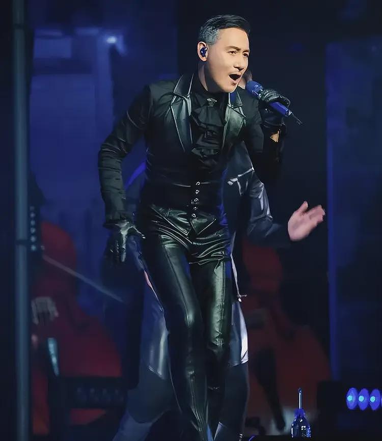 张学友被吐槽区别对待，演唱会门票香港比内地便宜，靠人气割韭菜（组图） - 14