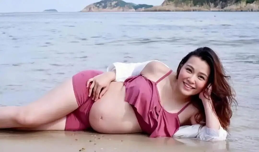 TVB知名女星转行从政，月收入稳定在7万港币，登豪华游轮晒泳装照（组图） - 9