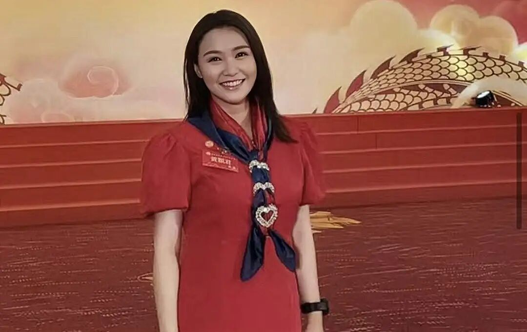 TVB知名女星转行从政，月收入稳定在7万港币，登豪华游轮晒泳装照（组图） - 6